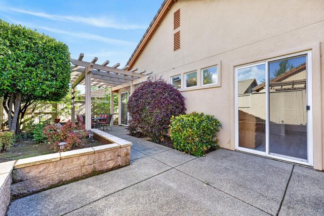 1160 Cobble Fields Ct, Folsom, CA 95630