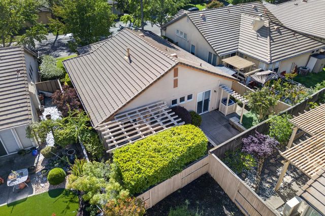 1160 Cobble Fields Ct, Folsom, CA 95630