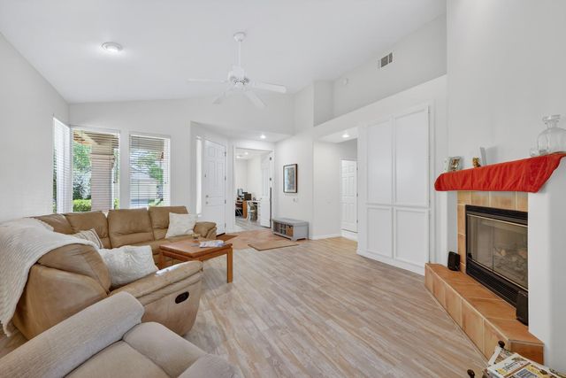 1160 Cobble Fields Ct, Folsom, CA 95630