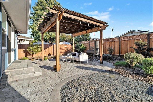 1421 3rd St, Livermore, CA 94550