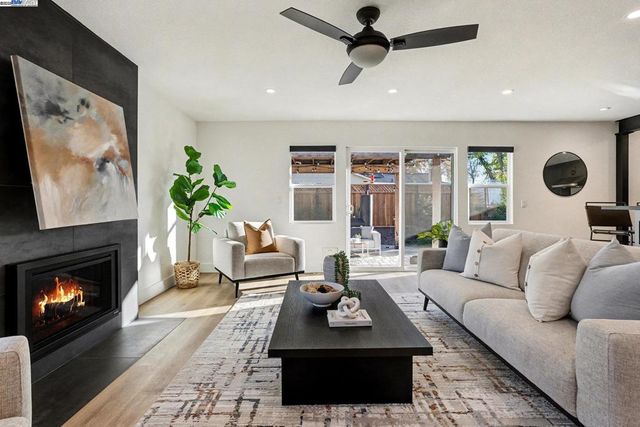 1421 3rd St, Livermore, CA 94550