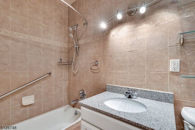 7 Prospect St 303, Morristown Town, NJ 07960