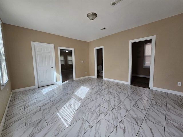 4921 N Campbell Street, Detroit, MI 48210