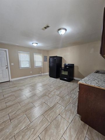 4921 N Campbell Street, Detroit, MI 48210
