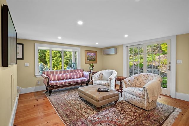 27 Waldron Street, Marblehead, MA 01945