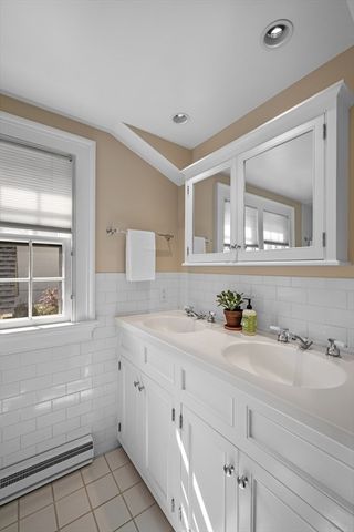 27 Waldron Street, Marblehead, MA 01945