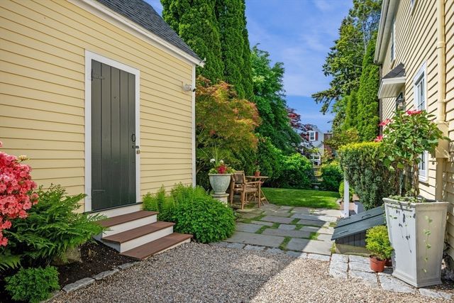 27 Waldron Street, Marblehead, MA 01945
