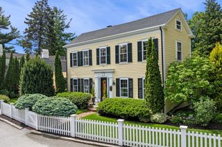 27 Waldron Street, Marblehead, MA 01945