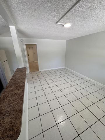 1113 SW 15th Avenue 2, Fort Lauderdale, FL 33312