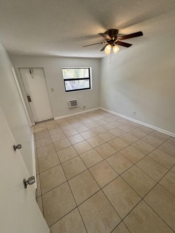 1113 SW 15th Avenue 2, Fort Lauderdale, FL 33312