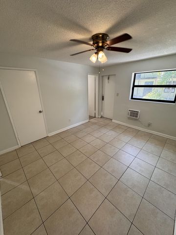 1113 SW 15th Avenue 2, Fort Lauderdale, FL 33312