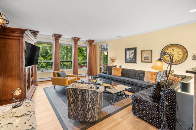 92 Kenmore Road, Bloomfield, CT 06002