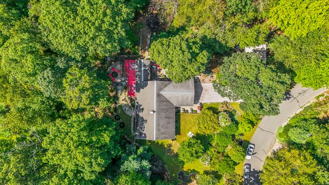 92 Kenmore Road, Bloomfield, CT 06002