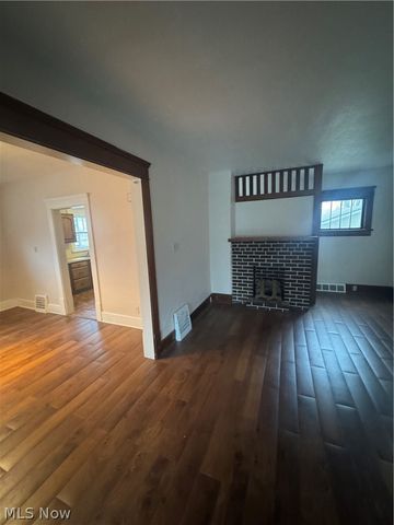 577 Rhodes Avenue, Akron, OH 44307