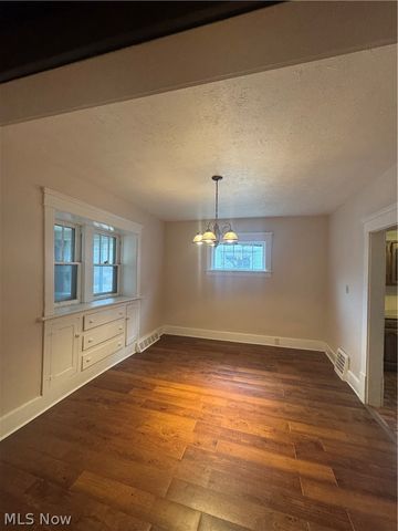 577 Rhodes Avenue, Akron, OH 44307