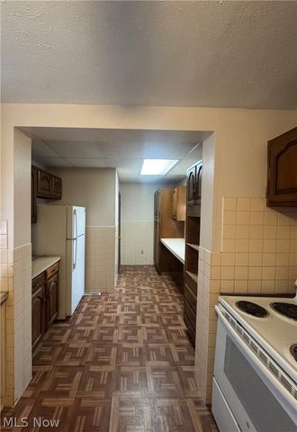 577 Rhodes Avenue, Akron, OH 44307