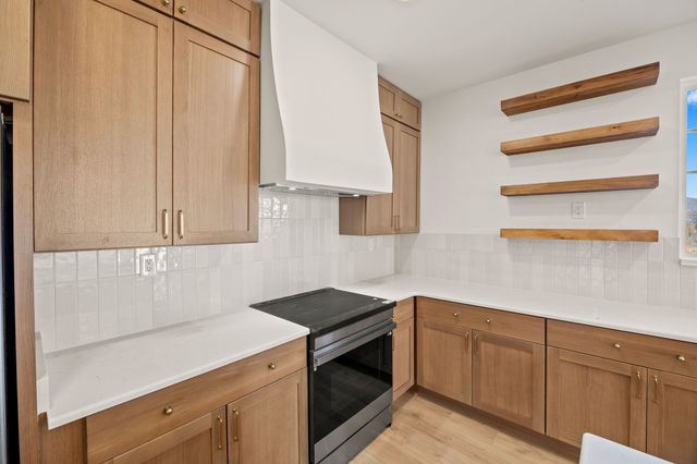 815 Safley Hollow Rd, Mcminnville, TN 37110