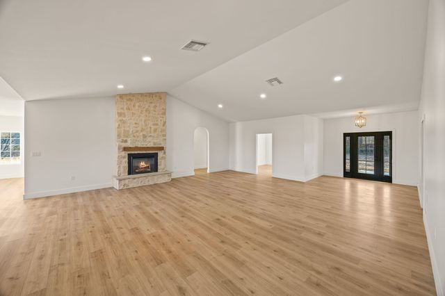 815 Safley Hollow Rd, Mcminnville, TN 37110