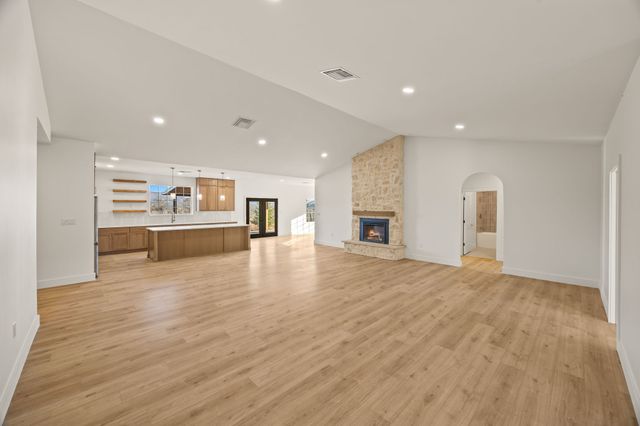 815 Safley Hollow Rd, Mcminnville, TN 37110