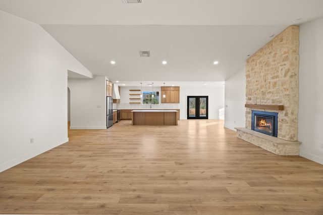 815 Safley Hollow Rd, Mcminnville, TN 37110