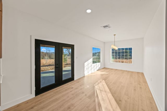 815 Safley Hollow Rd, Mcminnville, TN 37110