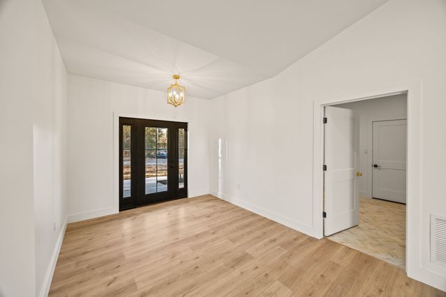 815 Safley Hollow Rd, Mcminnville, TN 37110