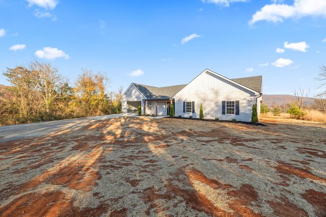 815 Safley Hollow Rd, Mcminnville, TN 37110