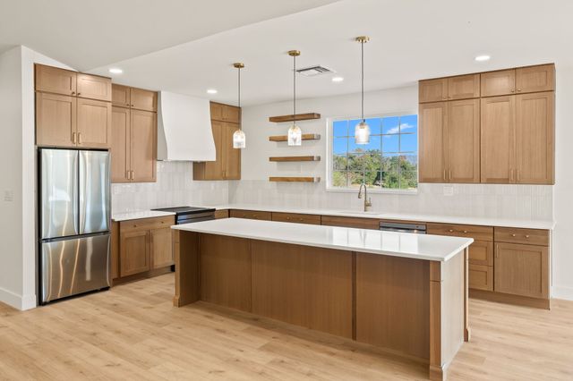 815 Safley Hollow Rd, Mcminnville, TN 37110