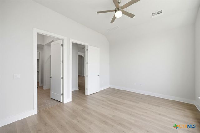 1106 Neria Loop, San Antonio, TX 78224
