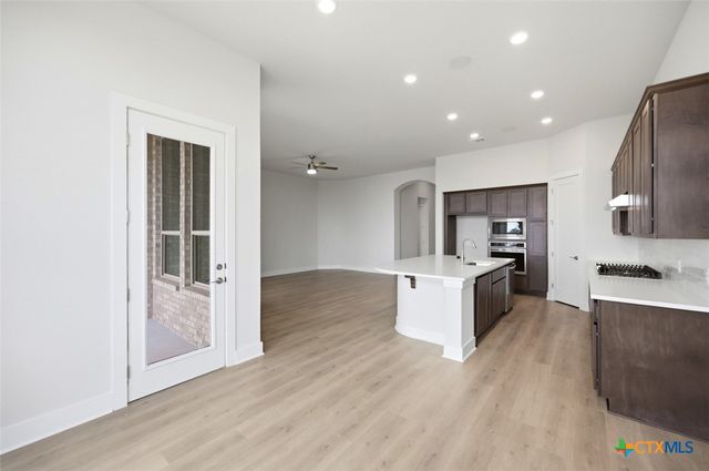 1106 Neria Loop, San Antonio, TX 78224