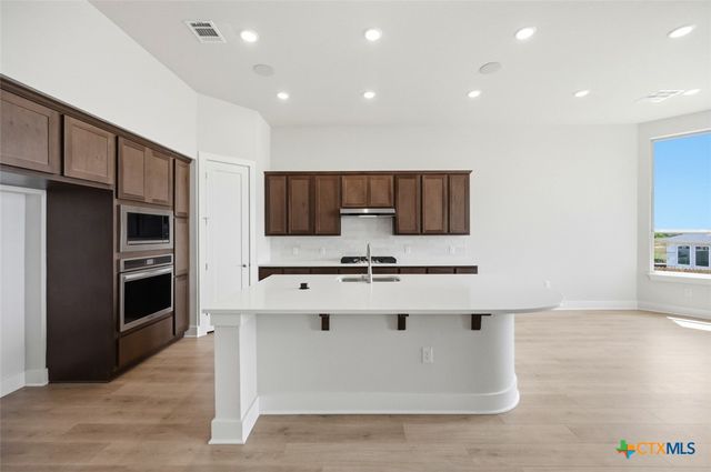1106 Neria Loop, San Antonio, TX 78224