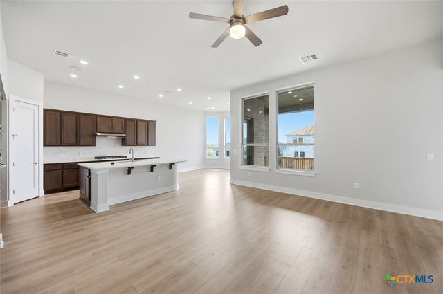 1106 Neria Loop, San Antonio, TX 78224