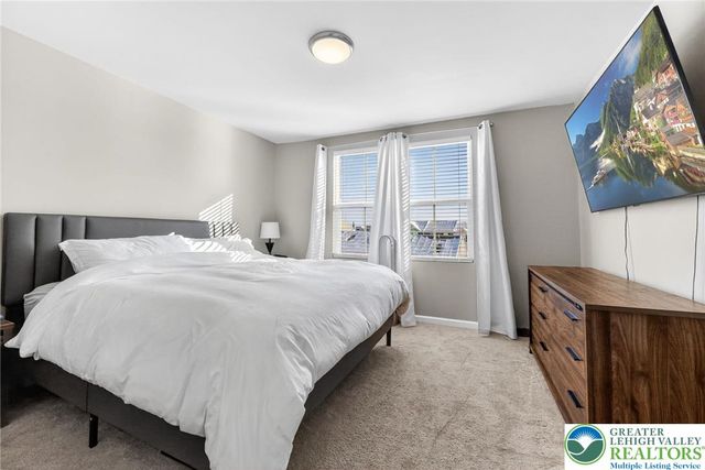 2132 Cross Country Road, Northampton Boro, PA 18067