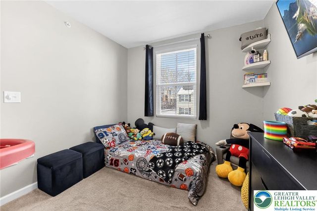 2132 Cross Country Road, Northampton Boro, PA 18067