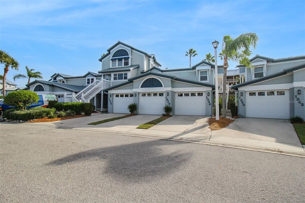1328 SIESTA BAYSIDE DRIVE 1328-C, Sarasota, FL 34242