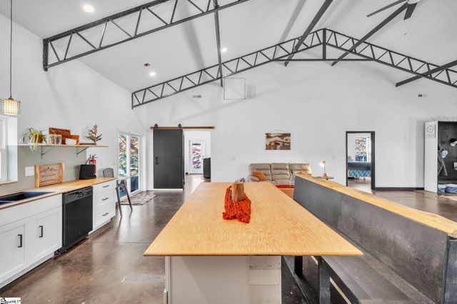 292 Rabbit Road, Travelers Rest, SC 29690