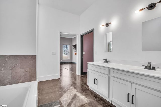 292 Rabbit Road, Travelers Rest, SC 29690