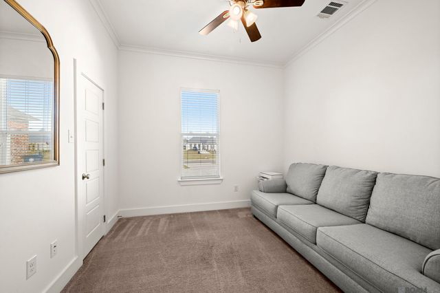 10233 Oak Colony Blvd, Baton Rouge, LA 70817