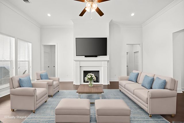 10233 Oak Colony Blvd, Baton Rouge, LA 70817