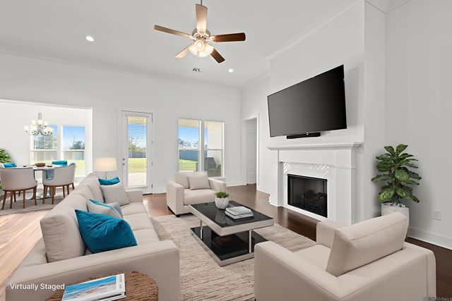 10233 Oak Colony Blvd, Baton Rouge, LA 70817