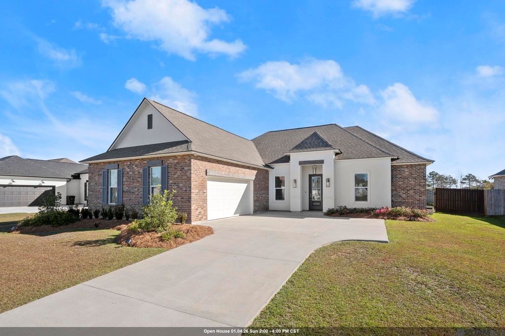 10233 Oak Colony Blvd, Baton Rouge, LA 70817