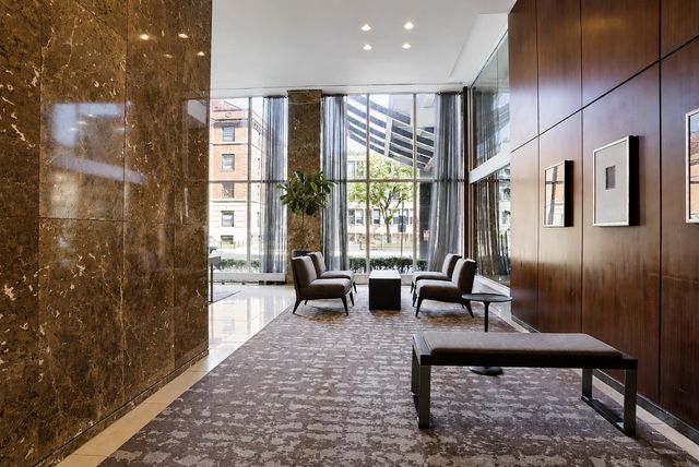 655 W Irving Park Road 4403, Chicago, IL 60613