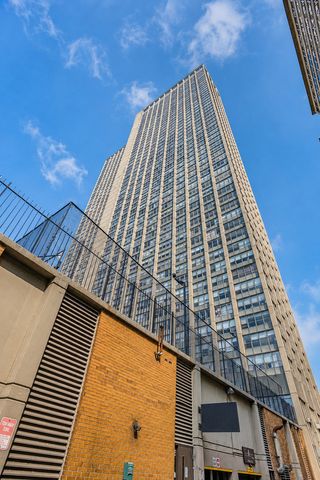 655 W Irving Park Road 4403, Chicago, IL 60613