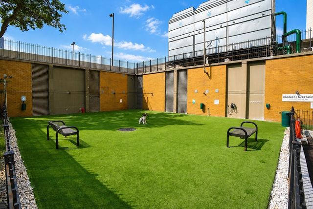 655 W Irving Park Road 4403, Chicago, IL 60613
