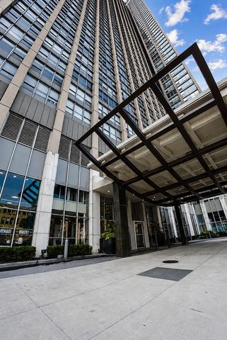 655 W Irving Park Road 4403, Chicago, IL 60613