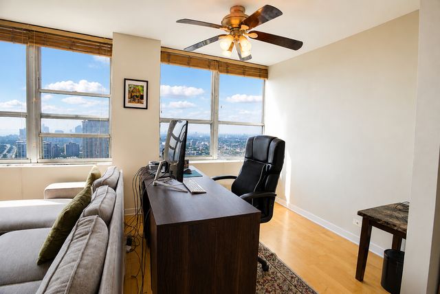 655 W Irving Park Road 4403, Chicago, IL 60613