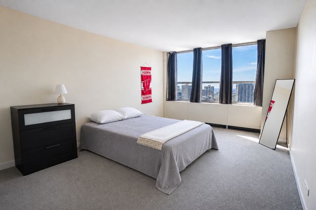 655 W Irving Park Road 4403, Chicago, IL 60613