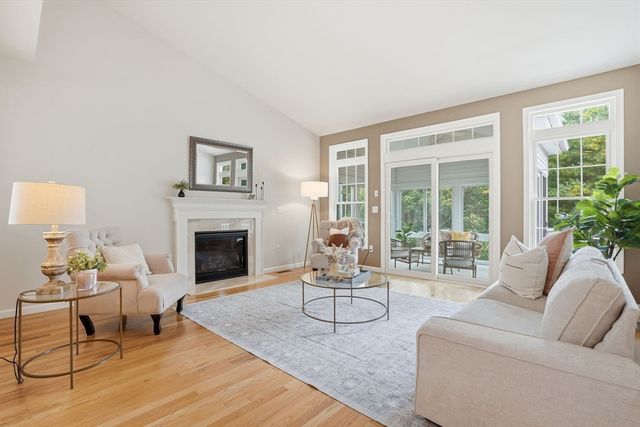 22 Cottage Cove, Plymouth, MA 02360