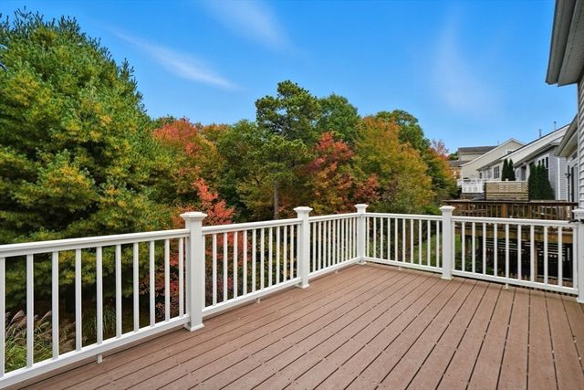 22 Cottage Cove, Plymouth, MA 02360
