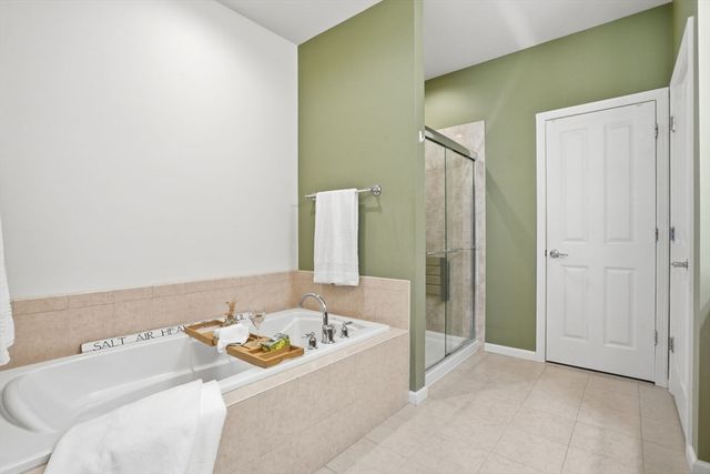 22 Cottage Cove, Plymouth, MA 02360